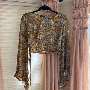 Hommage from LosAngeles Floral Crop Long sleeve Blouse Top